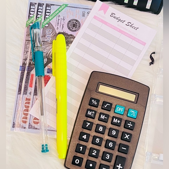 Low Priority Budget Binder‎ - Picture 3 of 4